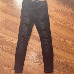 American Eagle High Rise Distressed Jegging